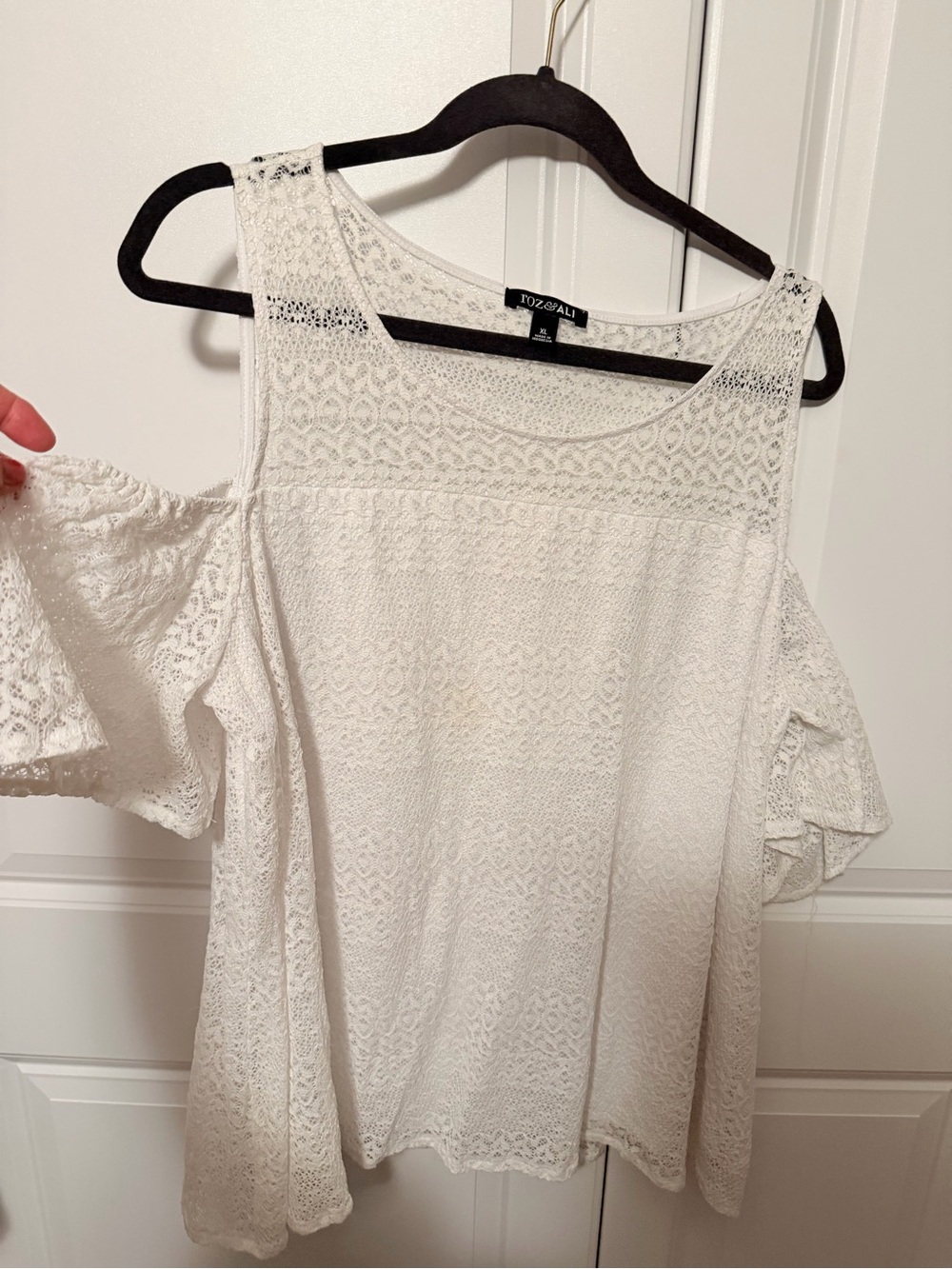 White Lace Cold-Shoulder Women's Top